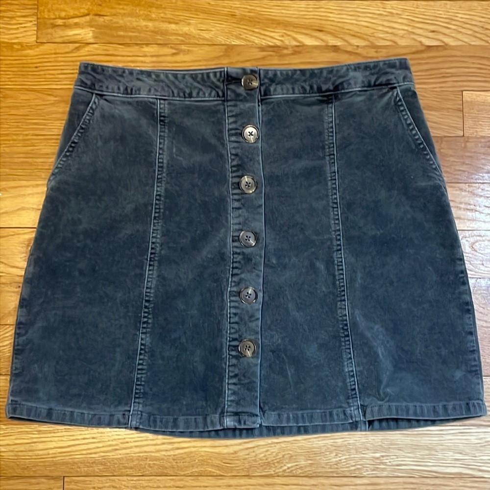 Maurice’s Womens 12 Gray Corduroy Skirt with Pockets Buttons Down Skirt
